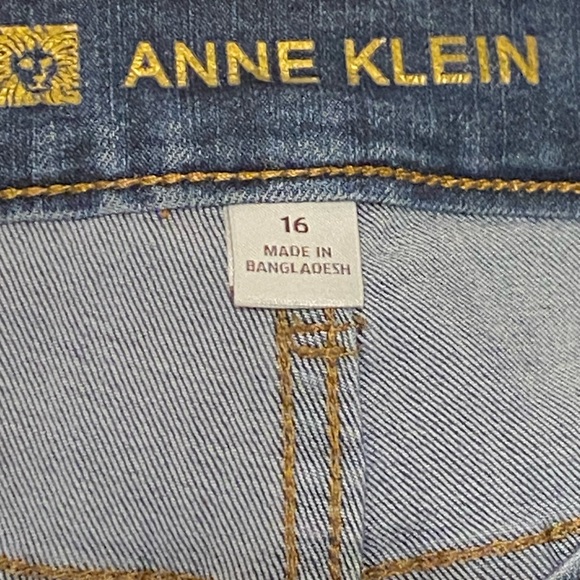 Ladies Jean shirts - Picture 3 of 3